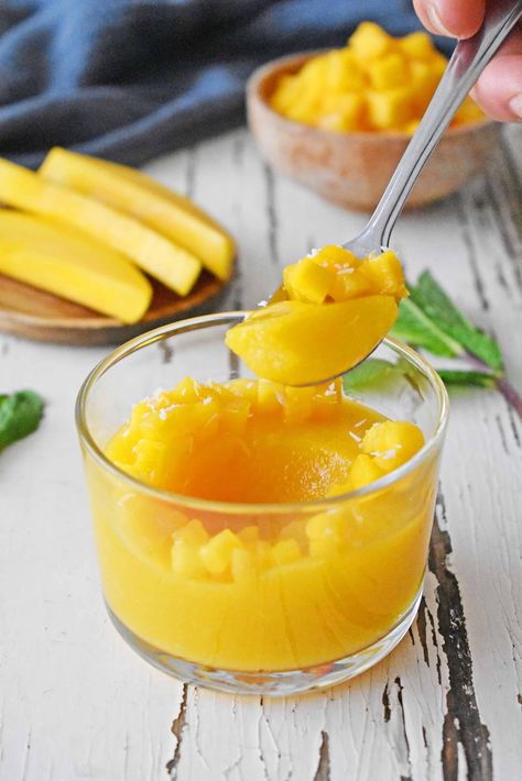 Simple and Healthy Mango Jelly Mango Jelly, Mango Dessert Recipes, Mango Dessert, Mango Chunks, Mango Puree, Party Platters, Taste Testing, Vegan Options, Treat Recipe