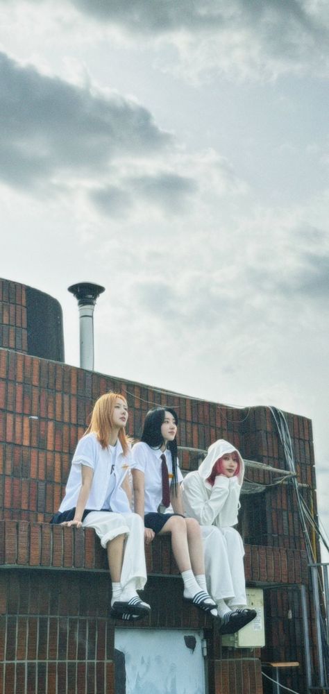 siyeon, sua and Yoohyeon wallpaper (#siyeon #sua #yoohyeon #dreamcatcher) Lee Si Yeon, Dreamcatcher Yoohyeon, Dreamcatcher Wallpaper, Synth Pop, Kpop Wallpaper, Kpop Girl Groups, K Pop Music, K Idols, Record Label