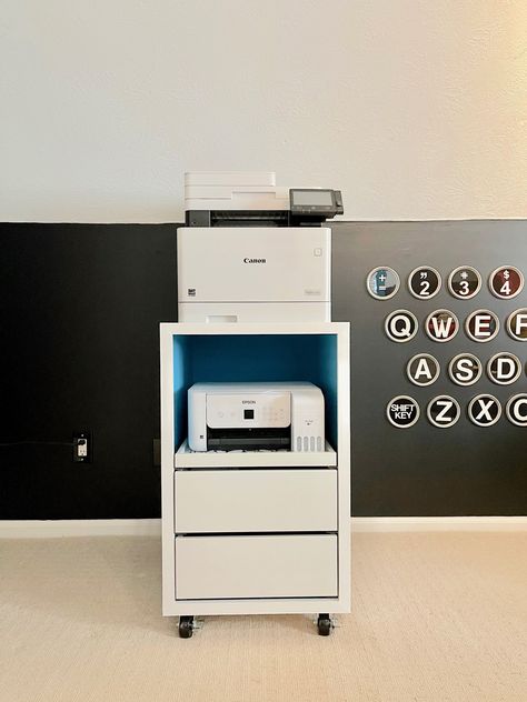 Home Office Printer Storage Ideas Ikea, Kallax Printer Ikea Hacks, Craft Room Printer Station, Home Printer Station, Printer Cart Ideas, Printer Cabinet Ideas, 3d Printer Storage Cabinets, Ikea Printer Stand, Ikea Alex Printer Hack