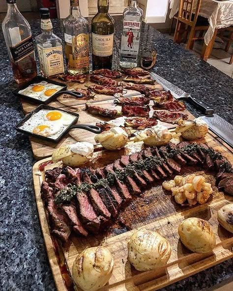 Meat Board, Doner Kebab, Man Food, Bbq Recipes, Finger Food, Food Cravings, I Love Food, Amazing Food, Aesthetic Food