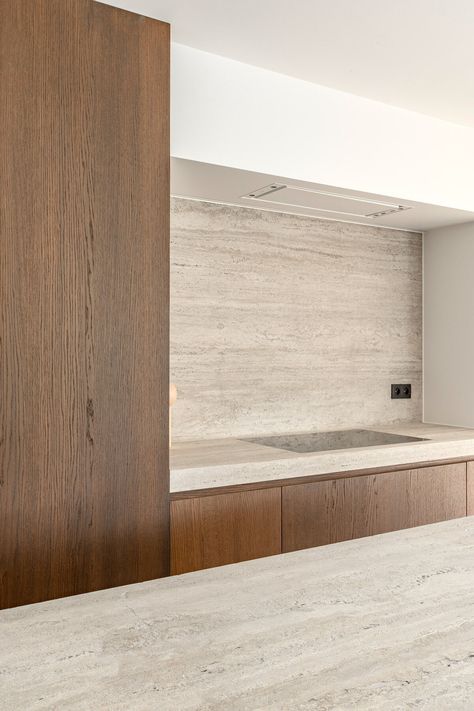 Travertine Countertops, Minimal Kitchen Design, Minimal Kitchen, Beige Kitchen, Casas Coloniales, Stone Kitchen, House Design Kitchen, Kitchen Room Design, Kitchen Inspiration Design