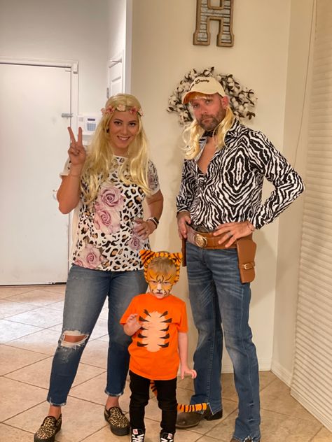 Carol Baskin Halloween Costume, Tiger King Couples Costume, Joe Exotic And Carol Baskin Costume, Carol Baskin Costume, Joe Exotic Costume, Tiger King Halloween Costume, Tiger King Costume, Carol Baskin, Tiger Halloween Costume