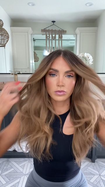 Cara Loren Van Brocklin on Instagram: "Here a quick tutorial on how I get those effortless loose curls! I got a bunch of questions about how I did my hair for the “Roaring Red” studio shoot, and this was that day! I love how these curls turn out day 1, but I also love how they loosen up each day after. Let me know if you try! https://liketk.it/3XwK9" Cara Loren Dark Hair, Cara Loren Brown Hair, Cara Loren Hair Dark, Cara Loren Hair, Cara Loren, Red Studio, Curls For Long Hair, Curl Styles, Trendy Haircuts