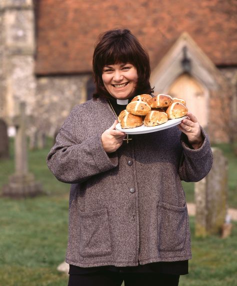 The Vicar of Dibley Vicar Of Dibley, Dawn French, British Accent, Dark And Twisted, British Comedy, The Easter Bunny, Spring Party, British History, Easter Bunny