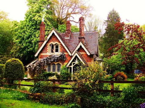 .Wonder which room those three fireplaces are in? Cottage House Exterior, Fairy Tale Cottage, Fairytale House, Storybook Homes, Small Cottage Homes, Casa Country, Fairytale Cottage, Storybook Cottage, Dream Cottage