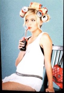 Coke Coke Can Curls, Coke Cans In Hair, Coke Can Hair Rollers, Grandma Costume, Diet Coke Can, Retro Photoshoot, Coke Can, Diet Pepsi, Coke Cans