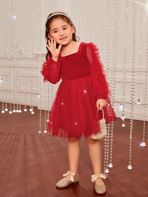 Sparkly Red Dress, Red Christmas Outfit, Unusual Outfits, Kids Christmas Dress, Toddler Party Dress, Toddler Christmas Dress, Christmas Fits, Baby Girl Party Dresses, Toddler Girl Dresses