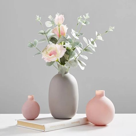 Flowers Living Room, Ceramic Vase Flower, Modern Ceramic Vase, Modern Flower Vase, Vases For Flowers, Pink Vase, Vase Flower, Nordic Home, Modern Vase