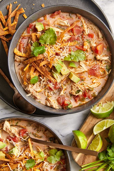 Damn Delicious Recipes, Elegant Dishes, Creamy Chicken Tortilla Soup, Delicious Meal Prep, Chicken Tortillas Soups Recipe, Tortilla Soup Recipe, Chicken Zucchini, One Pot Dinner, Green Stuff