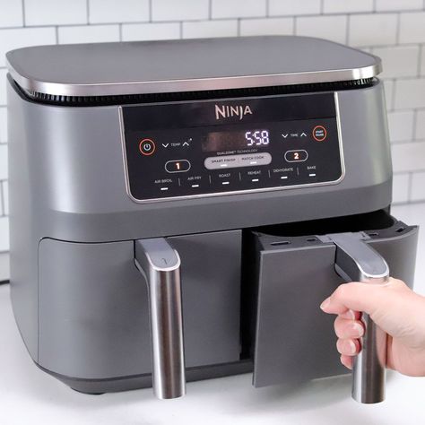 Air Fryer Doughnut Recipe, Fryer Machine, Ninja Kitchen, Air Fryer Steak, Air Fryer Review, Best Air Fryers, Air Fryer Recipes Chicken, Gadgets Kitchen Cooking, Steak Recipe