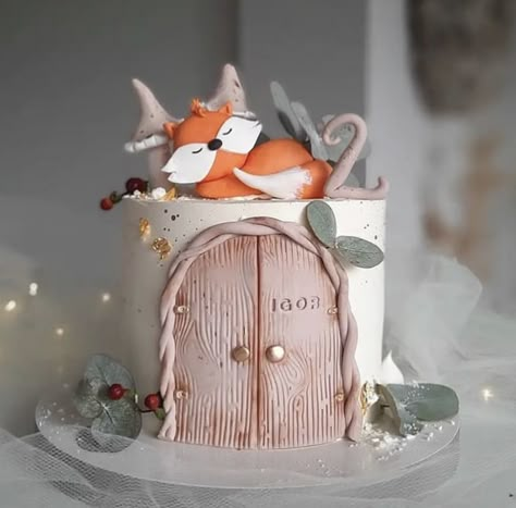 Fox Cake Ideas, Forest Theme Cakes, Woodland Theme Cake, Easter Desserts Cake, Woodland Birthday Cake, 1st Bday Cake, Fox Cake, Birthday Balloons Pictures, Simple Birthday Party