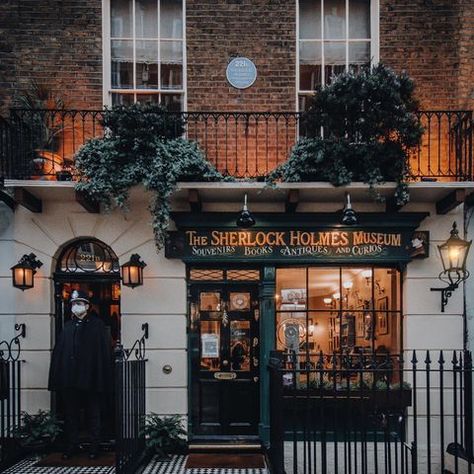 Liam Pearson (@lundonlens) • Instagram photos and videos Sherlock Holmes Museum, London Vibes, London Town, London Photography, Visit London, London Photos, Tower Of London, Baker Street, Sherlock Holmes