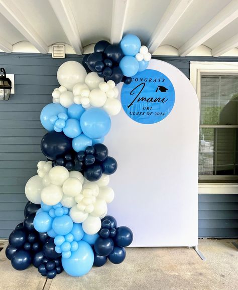 • 🩵 👩‍🎓 • Sign by @makservius Link in Bio for Inquiries ✨⠀ ⠀⠀ ⠀ ⠀ #balloons #party #balloondecor #birthdayballoons #balloongarland #balloonartist #balloondecoration #eventdesign #birthdayballoons #balloonstylist #partydecor #events #partyplanner #balloonsri#partydecorations #eventdecor #graduation #gradballoons Arch Graduation Backdrop, Blue And White Balloon Backdrop, White Balloon Backdrop, Ballon Arc, Graduation Balloon Arch, Balloon Arch Ideas, Graduation Backdrop, Arch Ideas, Graduation Balloons