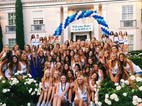 USC Kappa Kappa Gamma Sorority Girls, Kappa Kappa Gamma, Pi Beta Phi, Sorority Girl, Bid Day, College Life, College Girls, Sorority, Cool Girl