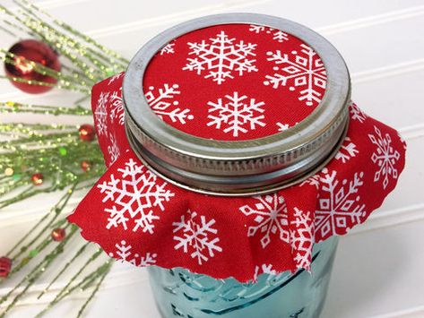 Jar Lids Covers, Jam Jar Covers, Mason Jar Covers, Mason Jars Gifts, Jar Food Gifts, Lace Jars, Jar Lid Cover, Jar Toppers, Jam Jar Labels