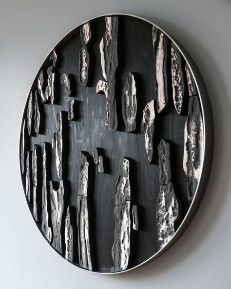 Le silence des arbres - noir Sculptures Céramiques, Round Wall Art, Pottery Sculpture, Sculpture Installation, Wall Deco, Art Sculpture, Texture Art, Wall Sculptures, Installation Art