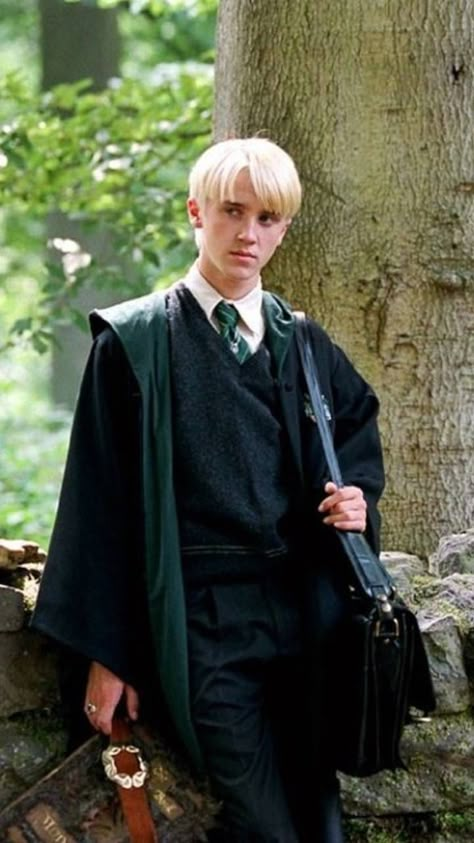 Download Draco Malfoy wallpaper by NozomiBear - 69 - Free on ZEDGE™ now. Browse millions of popular cute Wallpapers and Ringtones on Zedge and personalize your phone to suit you. Browse our content now and free your phone Draco Malfoy Hot, Draco Malfoy Imagines, Draco Lucius Malfoy, Malfoy Aesthetic, Harry Potter Draco, Draco Malfoy Aesthetic, Buku Harry Potter, Tom Felton Draco Malfoy, Lucius Malfoy