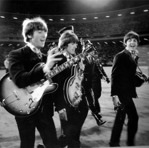 beatles | charlie pasqualino | Flickr The Beatles Live, Love Is Pain, Nowhere Man, Candlestick Park, Best Guitar Players, Beatles Pictures, Gibson Epiphone, Dodger Stadium, John Lennon Paul Mccartney