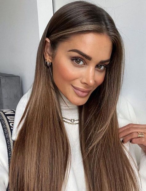 Angelina Lilienne, Light Olive Skin, Baylage Hair, Brown Hair Inspo, Bronde Hair, Brunette Hair With Highlights, Hairstyles For Layered Hair, Long Hair Color, Honey Hair