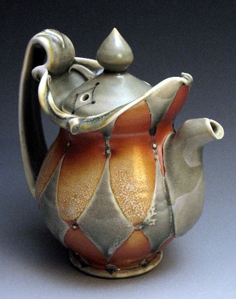 ceramic teapot Teapot Inspiration, Functional Ceramics, Beautiful Teapots, Ceramic Inspiration, Painted Pottery, Pottery Inspiration, Pottery Teapots, Clay Teapots, Ceramic Glaze