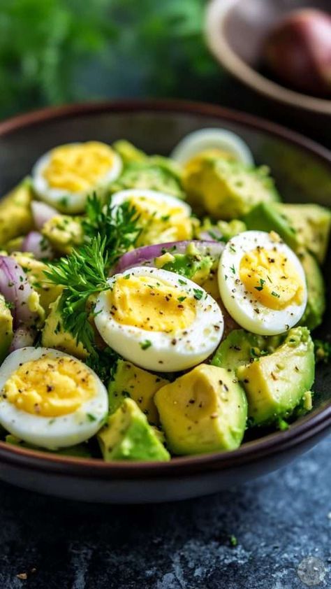 Easy and Delicious Avocado Recipe: Avocado Egg Salad Healthy Breakfast With Boiled Eggs, Boiled Egg Salad, Avocado Egg Salad, Avocado Breakfast, Quick Lunch, Ripe Avocado, Quick Lunches, Avocado Recipes, Egg Salad