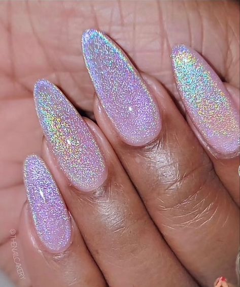 Holographic Tip Nails, Opal Nails Acrylic, Irredecent Nail Designs, Irridecent Design Nails, Chrome Glitter Nails, Cats Eye Nails Design, Unicorn Chrome Nails, Rapunzel Nails, Mermaid Inspired Nails