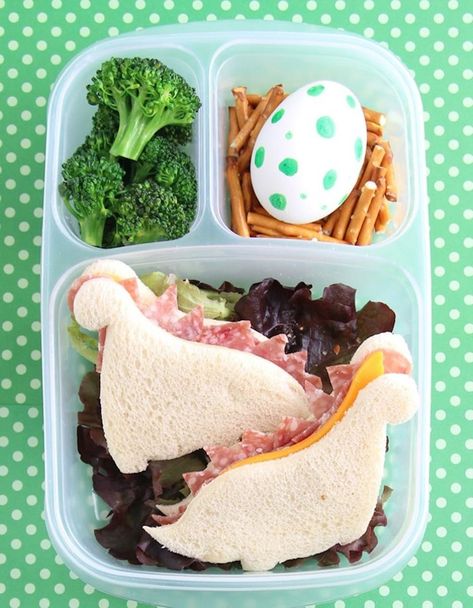 12 of the Best Bento Box Lunch Ideas for Kids - Brit + Co Eggs For Toddlers, Ideas With Eggs, Fun School Lunches, Bento Box Lunch For Kids, Bento Kids, Toddler Lunches, Healthy School Lunches, Bento Recipes, Fun Lunch