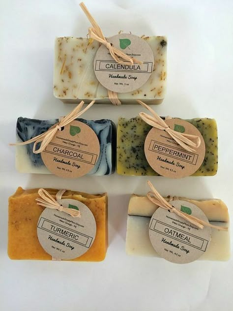 Soap Packaging Diy, Handmade Soap Packaging, Bath And Body Gift Set, Soap Packaging Design, Diy Soap Bars, Savon Diy, Săpunuri Handmade, Soap Packing, Spa Gift Set