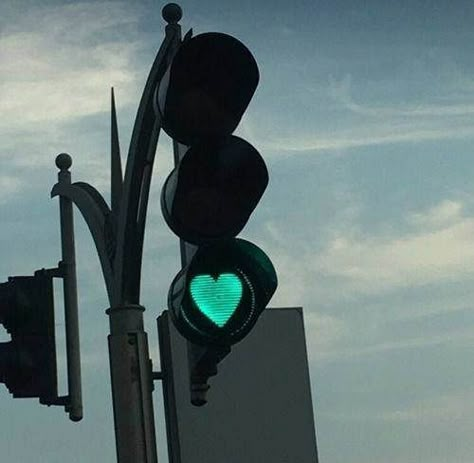 Fotografi Vintage, Traffic Light, Aesthetic Grunge, Heart On, Grunge Aesthetic, Green Aesthetic, Busan, Aesthetic Photo, Wall Collage