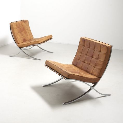 Mis Van Der Rohe, Mies Van Der Rohe Chair, Knoll Barcelona Chair, Barcelona Chairs, Wassily Chair, Mid Century Modern Scandinavian, Ludwig Mies Van Der Rohe, Van Der Rohe, Brown Living Room