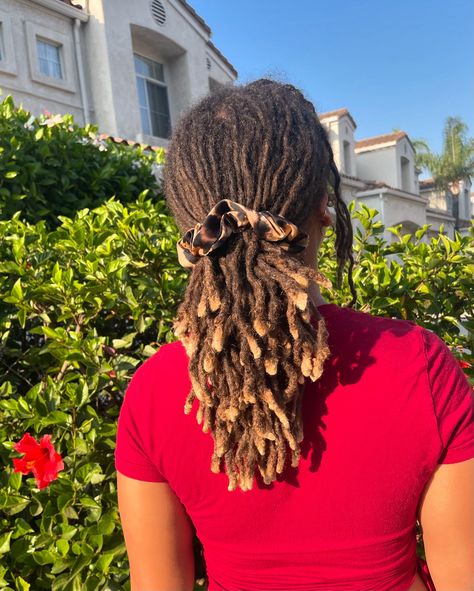 Follow @killinitkammy via Instagram ✨ | #locs #locstyles #locs #locinspo #dreadstyles #dreadlocks #locjourney #loclove #starterlocstyles #startermicrolocs #fyp #explore #explorepage #blondelocs #bleachedlocs #fyp #womenwithlocs Loc Braids, Loc Ponytail, Ponytail Blonde, Micro Locs, Blonde Tips, Braid Out, Loc Styles, Locs, Hair Inspo