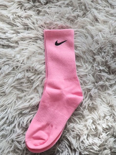 Tennis Player Halloween Costume, Pretty Socks, Man Outfit, Trendy Socks, Trendy Shoes Sneakers, Fancy Jewelry Necklace, Cute Modest Outfits, Shoe Wishlist, Nike Socks