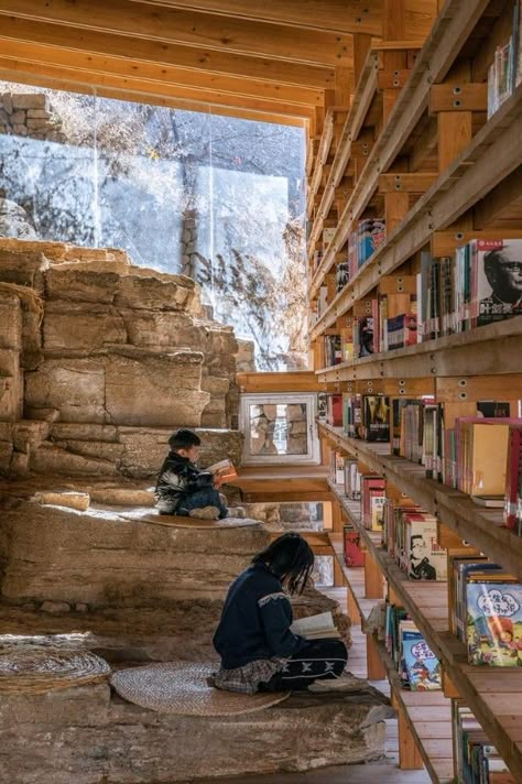 Natural Library, Gear Room, Architecture Community, Welcome To My House, World Architecture, Home Libraries, Library Design, Eco Friendly House, Pretty House