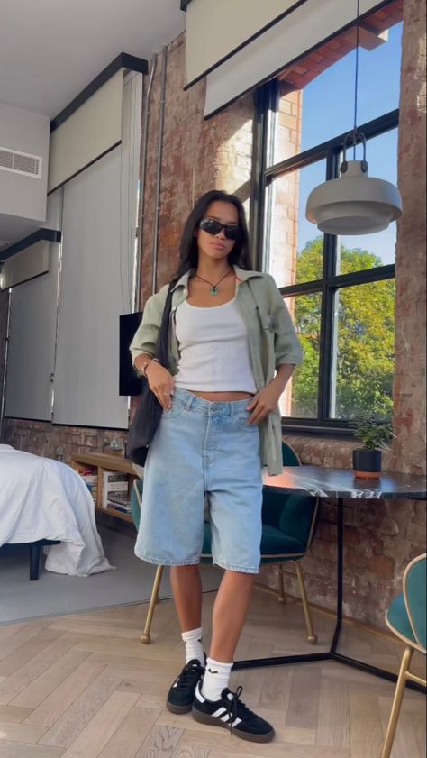 Femme Boy Outfits, Jort Outfits, Baggy Shorts Outfit, Boxy Fit Shirt, Trendy Vest, Cozy Wear, Outfits Baggy, Trend 2024, Outfit Inspo Summer