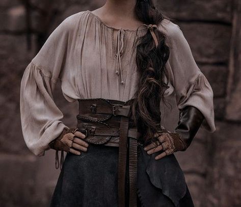 Jude Duarte, Medieval Aesthetic, 다크 판타지, Fantasy Aesthetic, Story Inspiration, Medieval Fantasy, Book Inspiration, Fantasy Clothing, Character Aesthetic