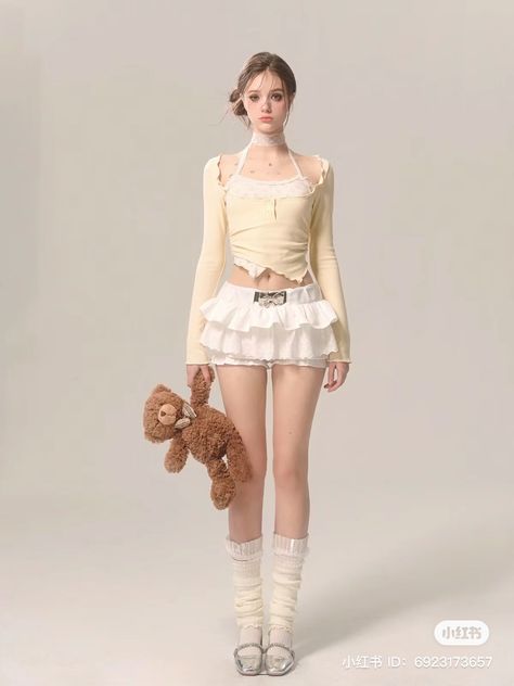 Balletcore Fashion, Aesthetic Balletcore, Softgirl Outfits, Royal Outfits, Fashionista Clothes, Ulzzang Fashion, Girly Fashion, Fashion Aesthetic, Classic Outfits