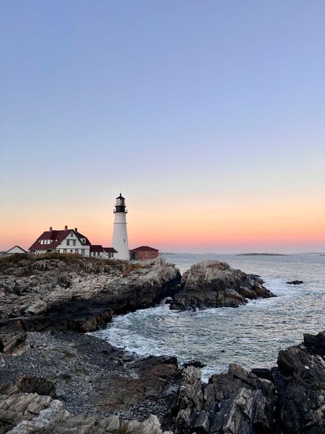 Maine Countryside Aesthetic, Lighthouse In Maine, East Coast Vibes, Summer Aesthetic New England, Wells Beach Maine, Maine Instagram Pictures, Maine Beach Aesthetic, Summer In Maine Aesthetic, Coastal Maine Aesthetic