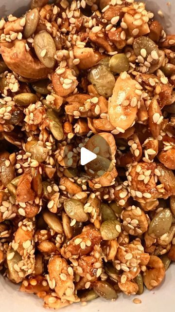 Cashew Bars Recipe, Cashew Ideas, Cashew Crunch Recipe, Cashew Crunch, Bar Nuts, Healthy Homemade Granola Recipe, Nut Brittle, Nutty Bars, Healthy Homemade Granola