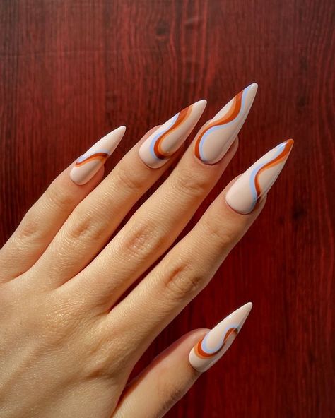 Retro Nails 2024: Reviving 70s Style & Vintage Designs Brown Retro Nails, Retro Swirl Nails, Retro Nails Vintage, 70s Nails Retro, Creme Nails, Bali Nails, Swirl Nails, Retro Nails, Vintage Nails