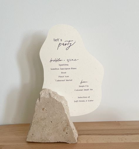 Stone Seating Chart Wedding, Stone Table Numbers Wedding, Stone Wedding Signage, Stone Table Number, Stone Bar Menu Wedding, Stone Signage Design, Marble Diy, Bar Events, Ethereal Garden