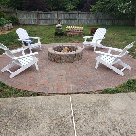 Brick Bonfire Pit, Small Brick Fire Pit, Circle Patio With Fire Pit, Fire Pit From Bricks, Diy Brick Patio With Fire Pit, Circle Brick Patio Fire Pits, Bonfire Pit, Circle Patio, Outdoor Fire Pit Seating