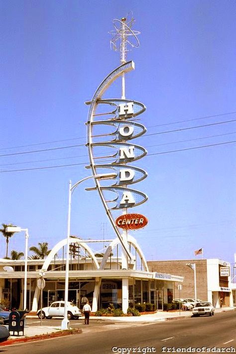 Googie Architecture Space Age, 1950 Architecture, Googie Design, Old Neon Signs, Retro Signage, Googie Architecture, Retro Signs, Car Dealerships, Vintage Neon Signs