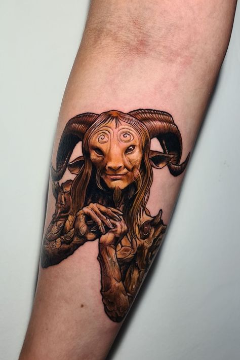 Pan's Labyrinth Art, Pan's Labyrinth Tattoo, Labyrinth Tattoo, Labyrinth Art, Retro Tattoos, Tattoo Styles, Breaking Bad, Beautiful Tattoos, Labyrinth