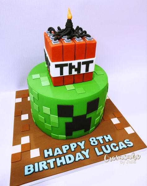 Minecraft Smash Cake, Minecraft Nether Cake, Minecraft Ice Cream Cake, Minecraft Cake Ideas Boys, Minecraft Cake Ideas, Minecraft Creeper Cake, Minecraft Cake Designs, Pastel Minecraft, Creeper Cake