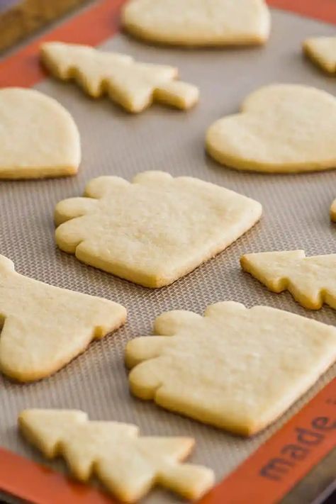 Small Batch of Cut-out Sugar Cookies (No-chill) - Baking Mischief Small Batch Sugar Cookie Recipe, Cookie Recipe Small Batch, Sugar Cookie Recipe Uk, Sugar Cookie Recipe Small Batch, Biscuit Recipes Uk, Cookies No Chill, Sugar Cookie Recipe No Chill, Baking Mischief, Small Batch Sugar Cookies