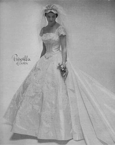 Priscilla of Boston (1950's) Priscilla Of Boston Wedding Gowns, Vintage Wedding Dress 1950s 1940s, Priscilla Of Boston Wedding Dresses, Country Wedding Groom, Vintage Wedding Dress 1950s, Vintage Bridal Accessories, Vintage Weddingdress, Boston Vintage, Priscilla Of Boston