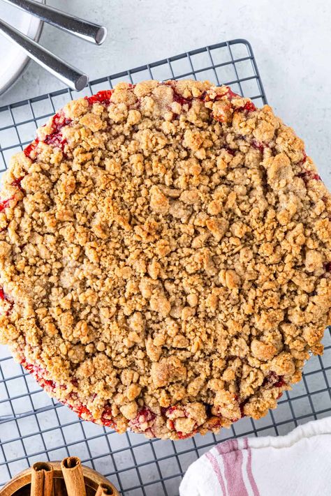 Cherry Pie With Graham Cracker Crust, Graham Cracker Streusel, Graham Crackers Crust, Cherry Cream Cheese Danish, Canned Cherry Pie Filling, Canned Cherry Pie, Easy Cherry Pie, Canned Pie Filling, Fresh Cherry Pie