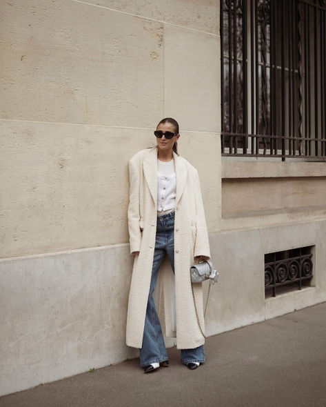 Darja Barannik (@darjabarannik) • Instagram photos and videos Finding My Style, Lois Jeans, Chanel Haute Couture, The Fashion Industry, Scandi Style, Oui Oui, Wardrobe Basics, Oversized Silhouette, Fashion Industry