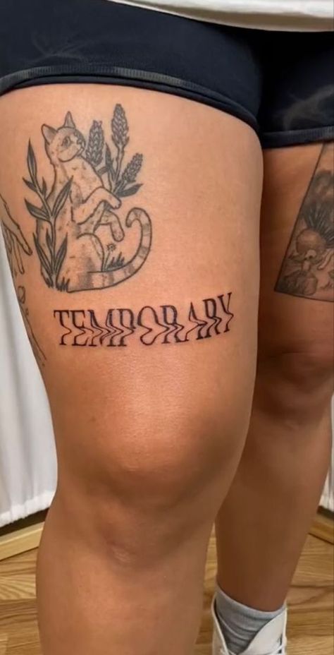 Non Common Tattoos, Ombre Tattoos, Pretty Tattoos Black Women, Sleeve Tattoos For Black Women, Tato Snake, Tattoo Word Ideas, Tato Star, Tato Set, Couple Tato