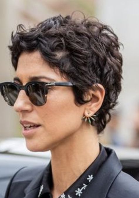 Curly Cropped Hair For Women, Curly Pixie Cuts Round Face Curls, Very Short Wavy Hair, Curly Pixie Haircut For Chubby Faces, Low Maintenance Pixie Haircut, Curly Pixie Cuts Naturally, Very Short Curly Hair Pixie, Pixie Cuts For Curly Hair, Choppy Short Hair